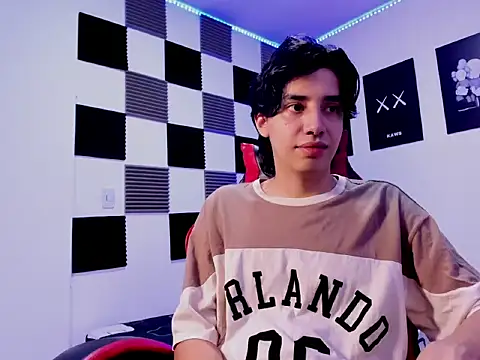 Snapshot of jeycobb chatting on December 13, 8:47 pm jeycobb online show from December 13, 8:47 pm