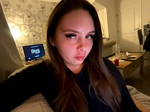 EllaStarrxxx online show from October 31, 12:00 am