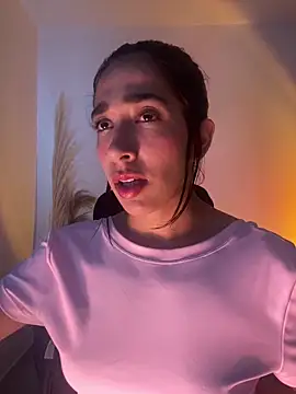 SabrinaEvanss  online show from June 6, 7:29 pm