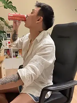 Snapshot of latava chatting on October 28, 5:15 pm latava online show from October 28, 5:15 pm