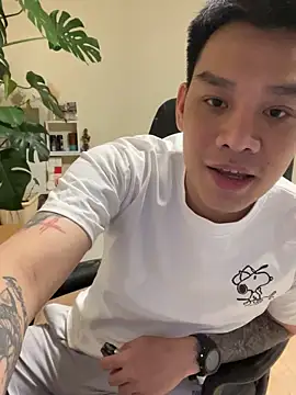 Snapshot of latava chatting on November 2, 3:25 pm latava online show from November 2, 3:25 pm