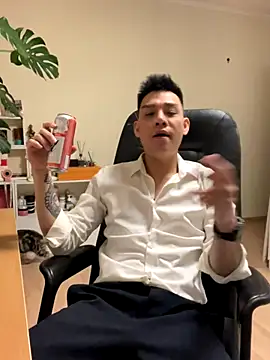 Snapshot of latava chatting on November 10, 4:28 pm latava online show from November 10, 4:28 pm