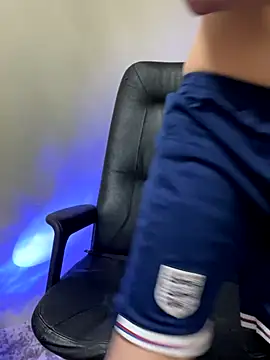 Snapshot of latava chatting on December 13, 7:53 pm latava online show from December 13, 7:53 pm