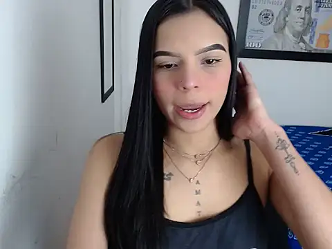 Snapshot of linnaskinyy chatting on October 21, 5:30 am linnaskinyy online show from October 21, 5:30 am