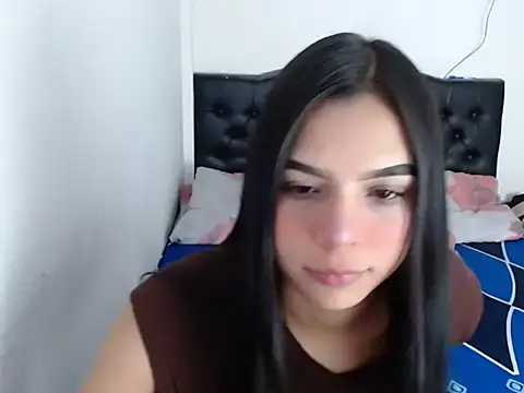 Snapshot of linnaskinyy chatting on November 27, 6:26 am linnaskinyy online show from November 27, 6:26 am