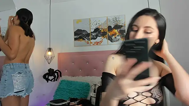 kiara and christy online show from October 18, 12:17 pm