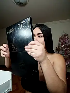 Mia belmontt online show from December 3, 4:49 pm