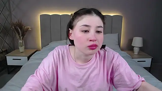 DianaMello online show from February 4, 12:11 pm