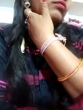 Priyanka hot54 online show from October 27, 7:40 pm