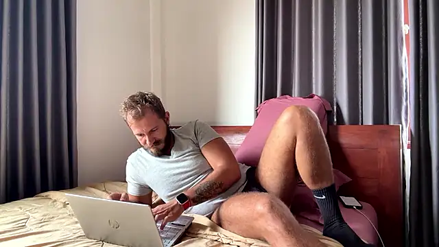 mrmaxiy online show from January 8, 5:21 am