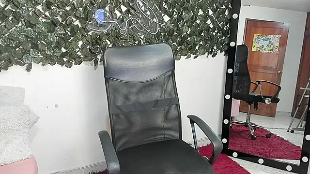 Samanta Ortiz online show from November 20, 7:57 pm