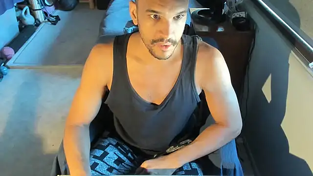 CassiusJohnson online show from April 18, 5:00 am