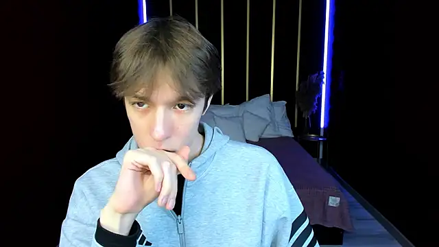 MarkBranston online show from March 6, 3:41 pm