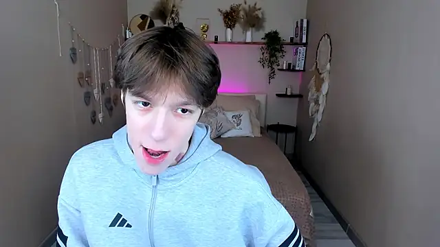 MarkBranston online show from March 13, 2:45 pm