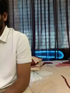 Snapshot of vickyandtania chatting on December 15, 8:07 am vickyandtania online show from December 15, 8:07 am