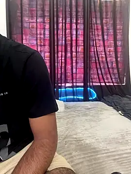 vickyandtania online show from January 6, 9:46 am