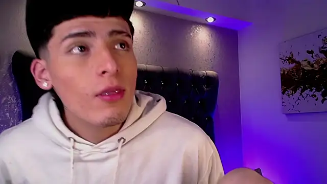 MateoMitchell online show from November 12, 9:10 am