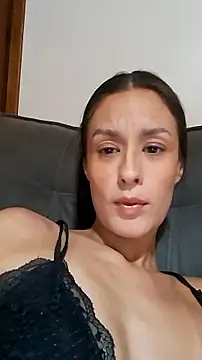 Snapshot of Sofiaspicy chatting on December 3, 5:48 am Sofiaspicy online show from December 3, 5:48 am