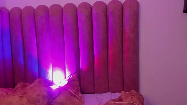 Alanha   online show from November 3, 3:08 am