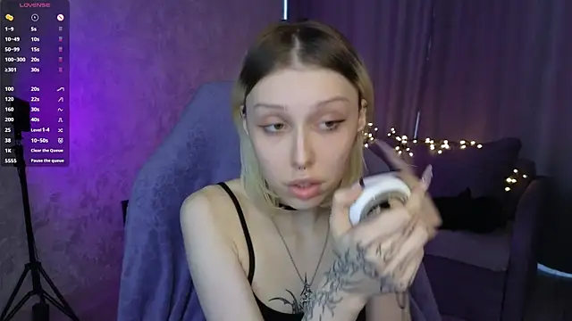 Alice L0 online show from October 4, 9:18 am