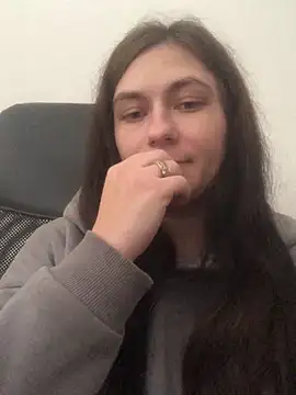 Snapshot of Twolatte1520 chatting on November 4, 10:14 am Twolatte1520 online show from November 4, 10:14 am