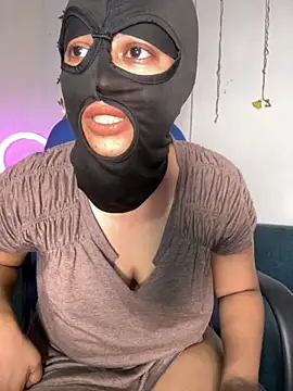 elza laana online show from October 3, 6:05 pm