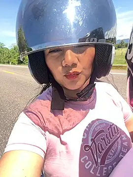 lady and charly online show from November 13, 4:39 pm