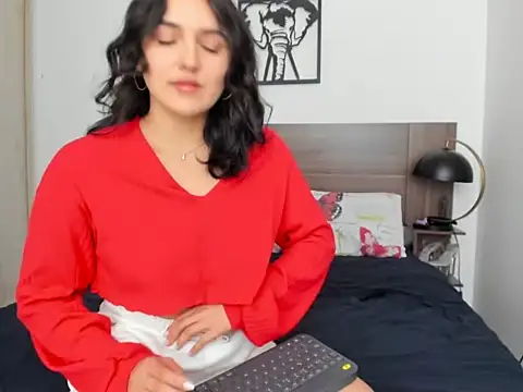 CutieHott online show from October 4, 4:27 pm
