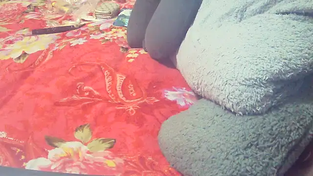 Playful MILF Demi online show from December 3, 7:45 pm