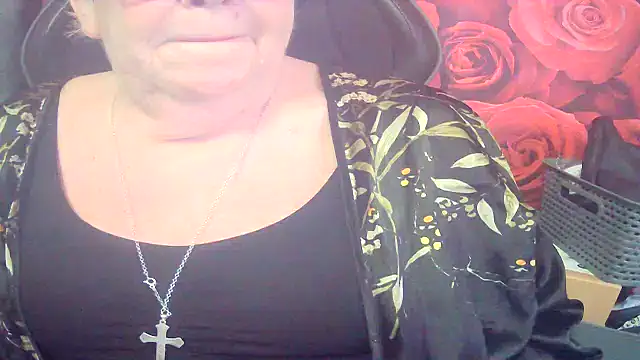 Playful MILF Demi online show from March 1, 7:49 pm