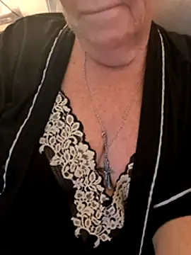 Playful MILF Demi online show from June 12, 9:57 pm