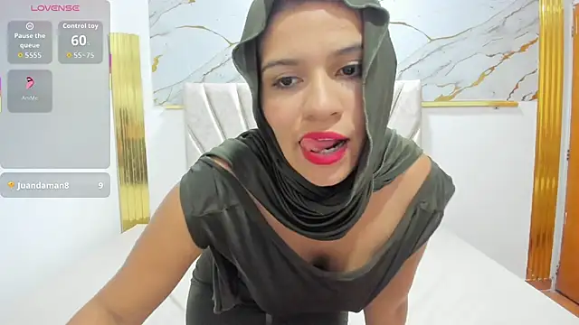 Snapshot of Yasmin_nazer chatting on October 6, 7:22 pm Yasmin nazer online show from October 6, 7:22 pm