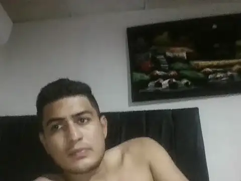 Snapshot of cerdo14562 chatting on December 14, 11:09 pm cerdo14562 online show from December 14, 11:09 pm