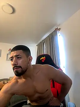 Snapshot of Ezzio_Scolaro chatting on October 22, 12:05 pm Ezzio Scolaro online show from October 22, 12:05 pm