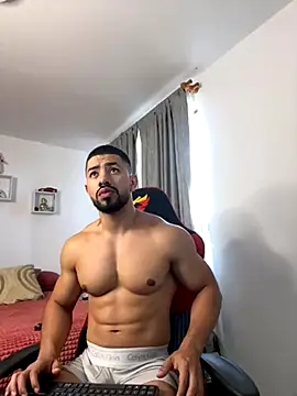 Snapshot of Ezzio_Scolaro chatting on November 12, 12:16 pm Ezzio Scolaro online show from November 12, 12:16 pm