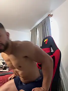 Snapshot of Ezzio_Scolaro chatting on November 22, 12:37 pm Ezzio Scolaro online show from November 22, 12:37 pm