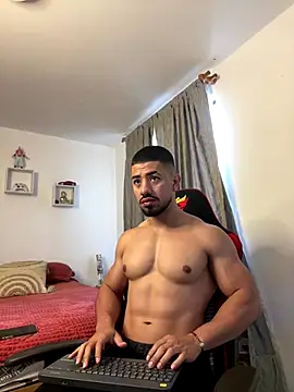 Snapshot of Ezzio_Scolaro chatting on December 3, 12:36 pm Ezzio Scolaro online show from December 3, 12:36 pm