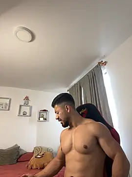 Ezzio Scolaro online show from February 21, 1:12 pm