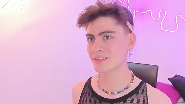 Sam Clark online show from November 5, 3:28 am