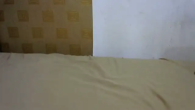 KinkyHalo online show from October 4, 6:44 am