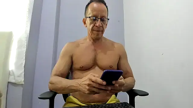  axelking  online show from March 10, 11:37 am