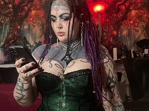 Snapshot of nyxvelon chatting on February 4, 10:58 pm nyxvelon online show from February 4, 10:58 pm