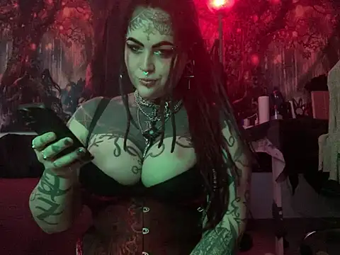 Snapshot of nyxvelon chatting on February 19, 9:44 pm nyxvelon online show from February 19, 9:44 pm