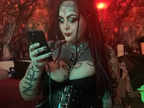 Snapshot of nyxvelon chatting on February 21, 9:16 pm nyxvelon online show from February 21, 9:16 pm