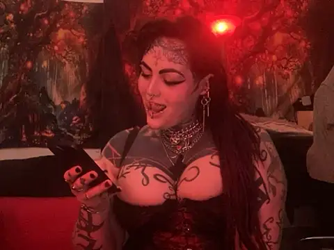 Snapshot of nyxvelon chatting on April 9, 8:03 pm nyxvelon online show from April 9, 8:03 pm