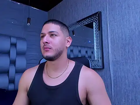 jasonshaw25 online show from October 6, 11:46 pm