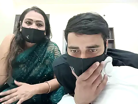 horny milf couple online show from October 27, 5:17 pm