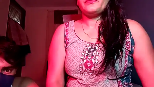 horny milf couple online show from April 26, 10:57 am
