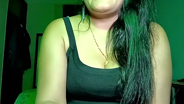 horny milf couple online show from May 15, 6:37 pm