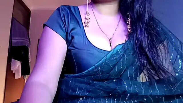 horny milf couple online show from May 28, 5:43 pm